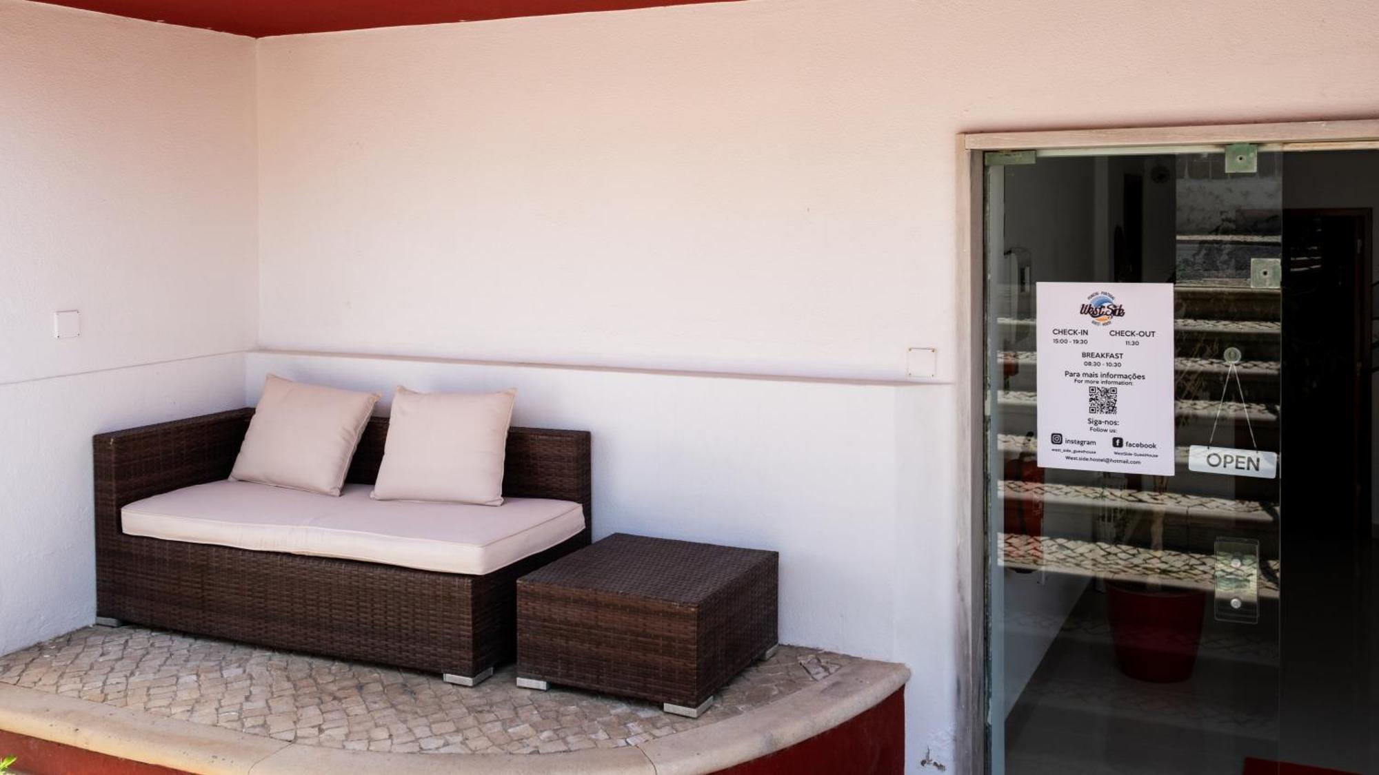 West Side Guesthouse Peniche Luaran gambar