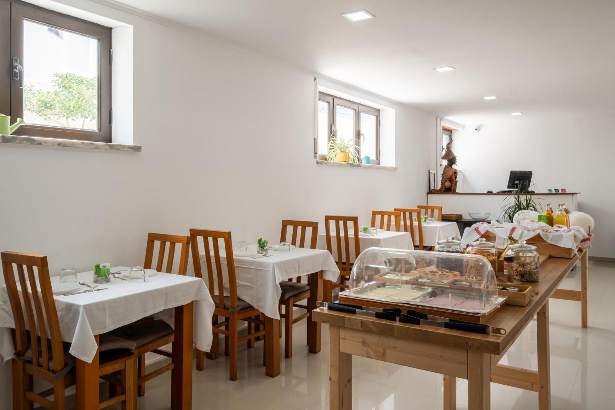 West Side Guesthouse Peniche Luaran gambar