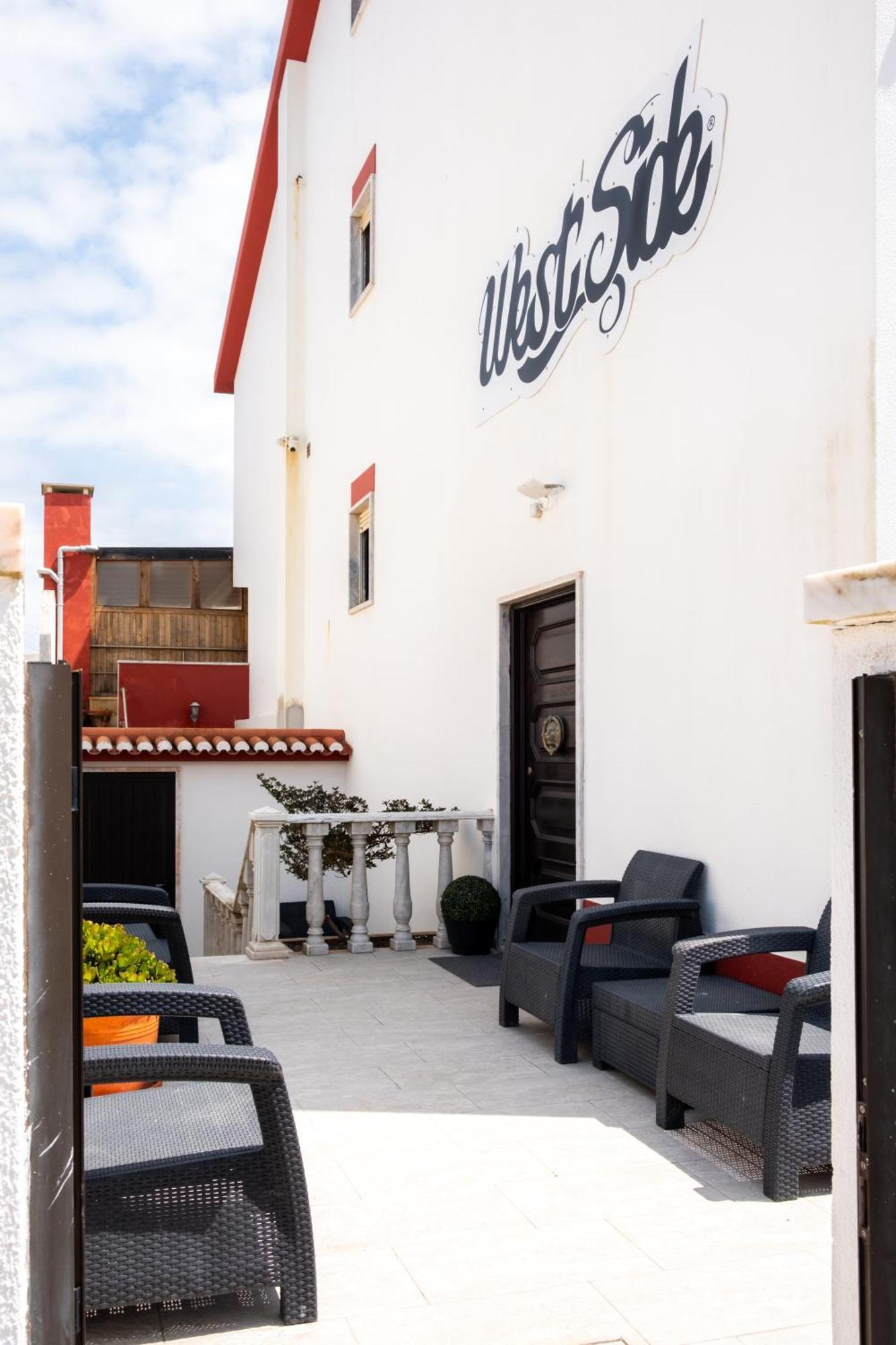 West Side Guesthouse Peniche Luaran gambar