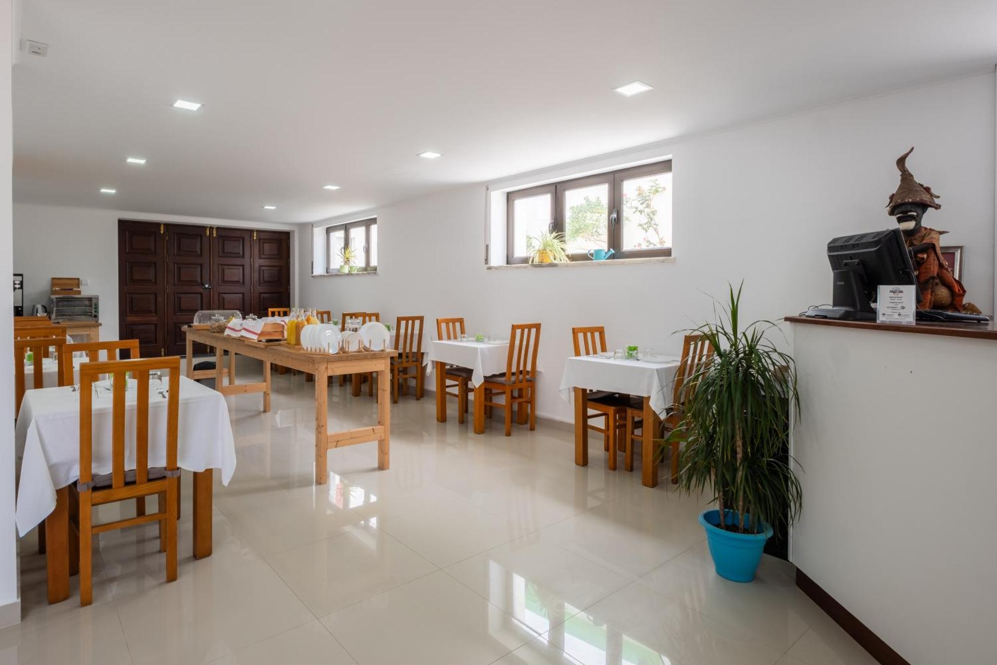 West Side Guesthouse Peniche Luaran gambar