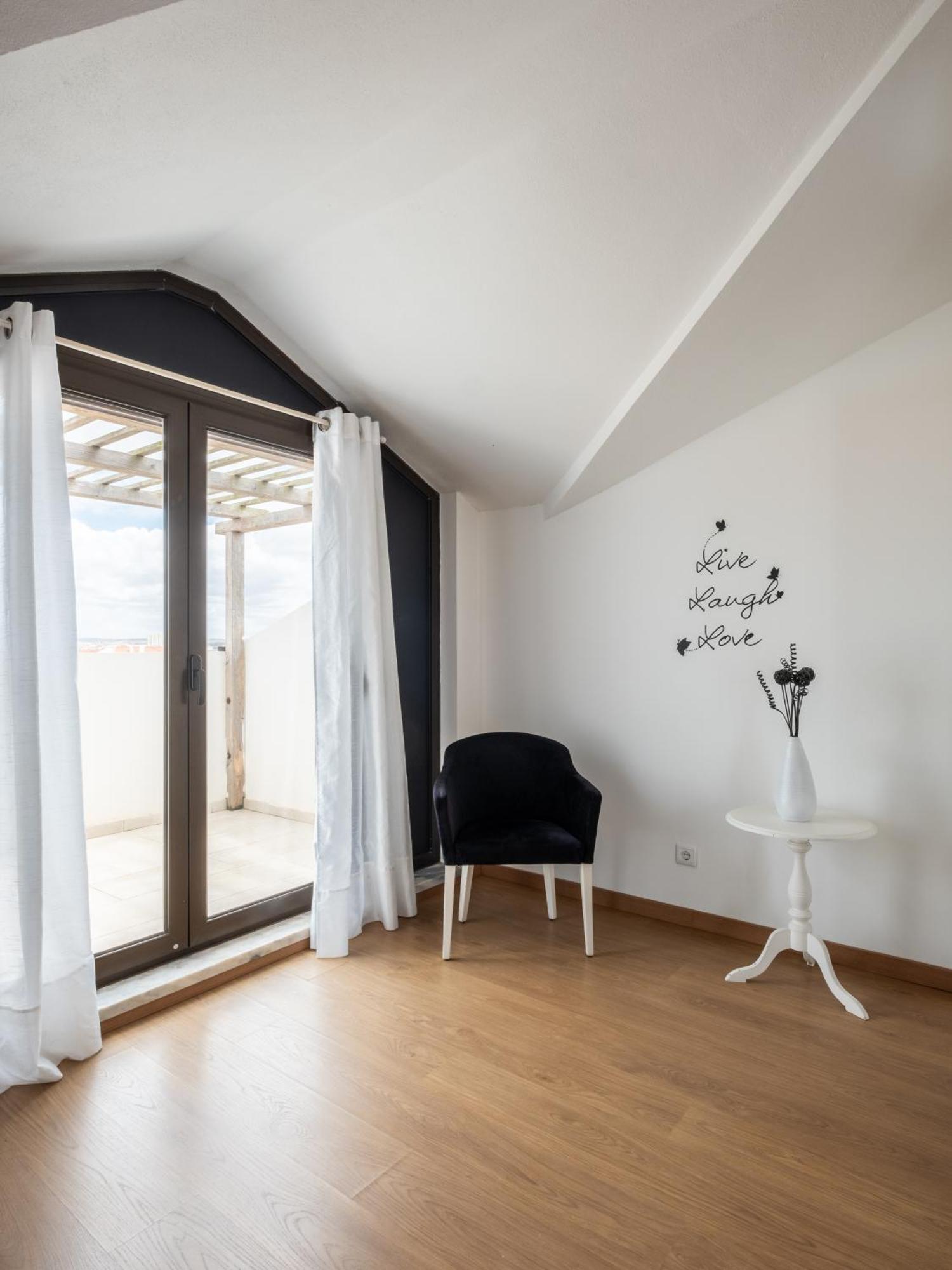 West Side Guesthouse Peniche Luaran gambar