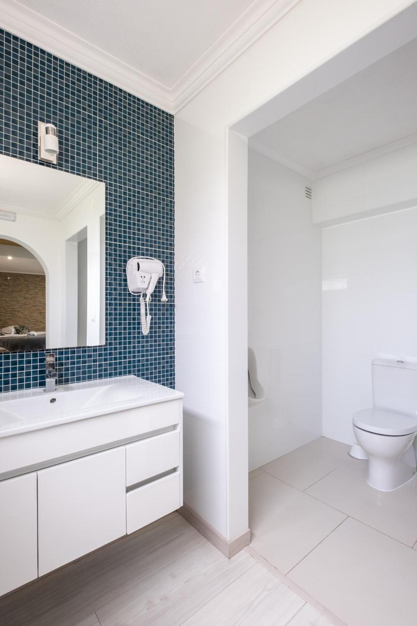 West Side Guesthouse Peniche Luaran gambar