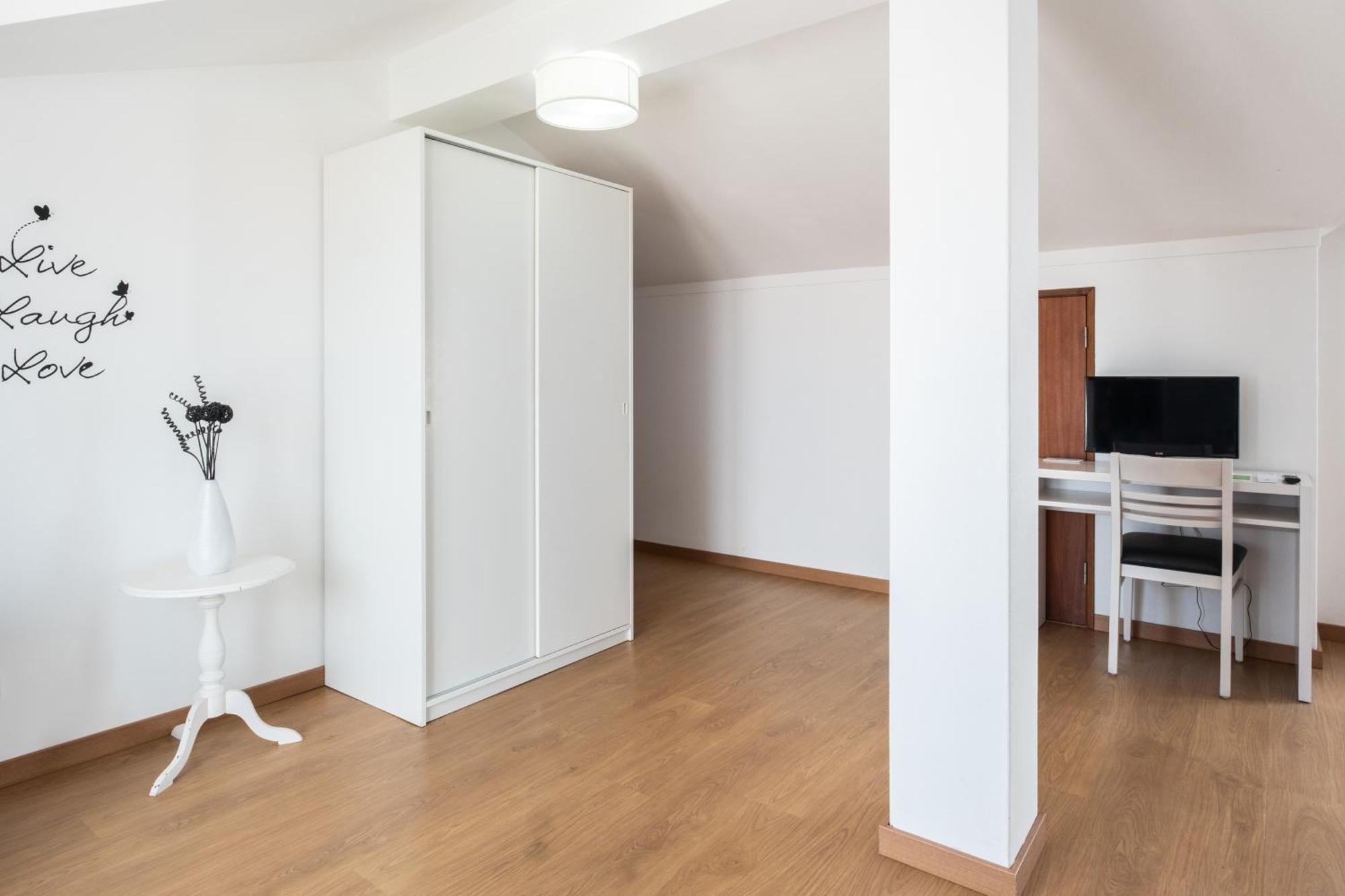 West Side Guesthouse Peniche Luaran gambar