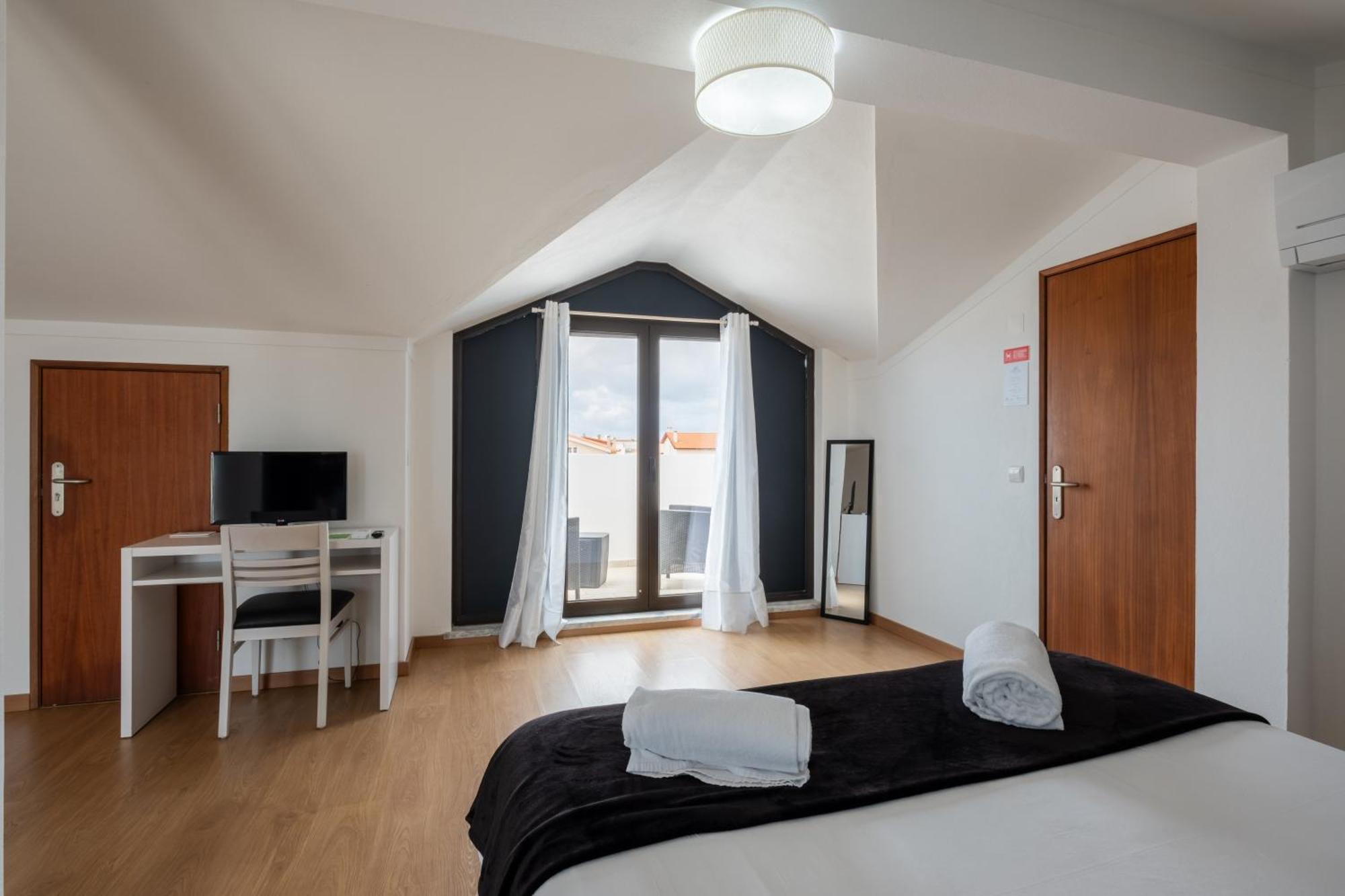 West Side Guesthouse Peniche Luaran gambar