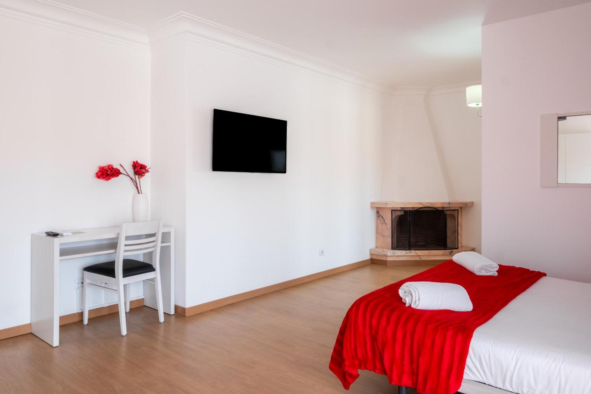 West Side Guesthouse Peniche Luaran gambar