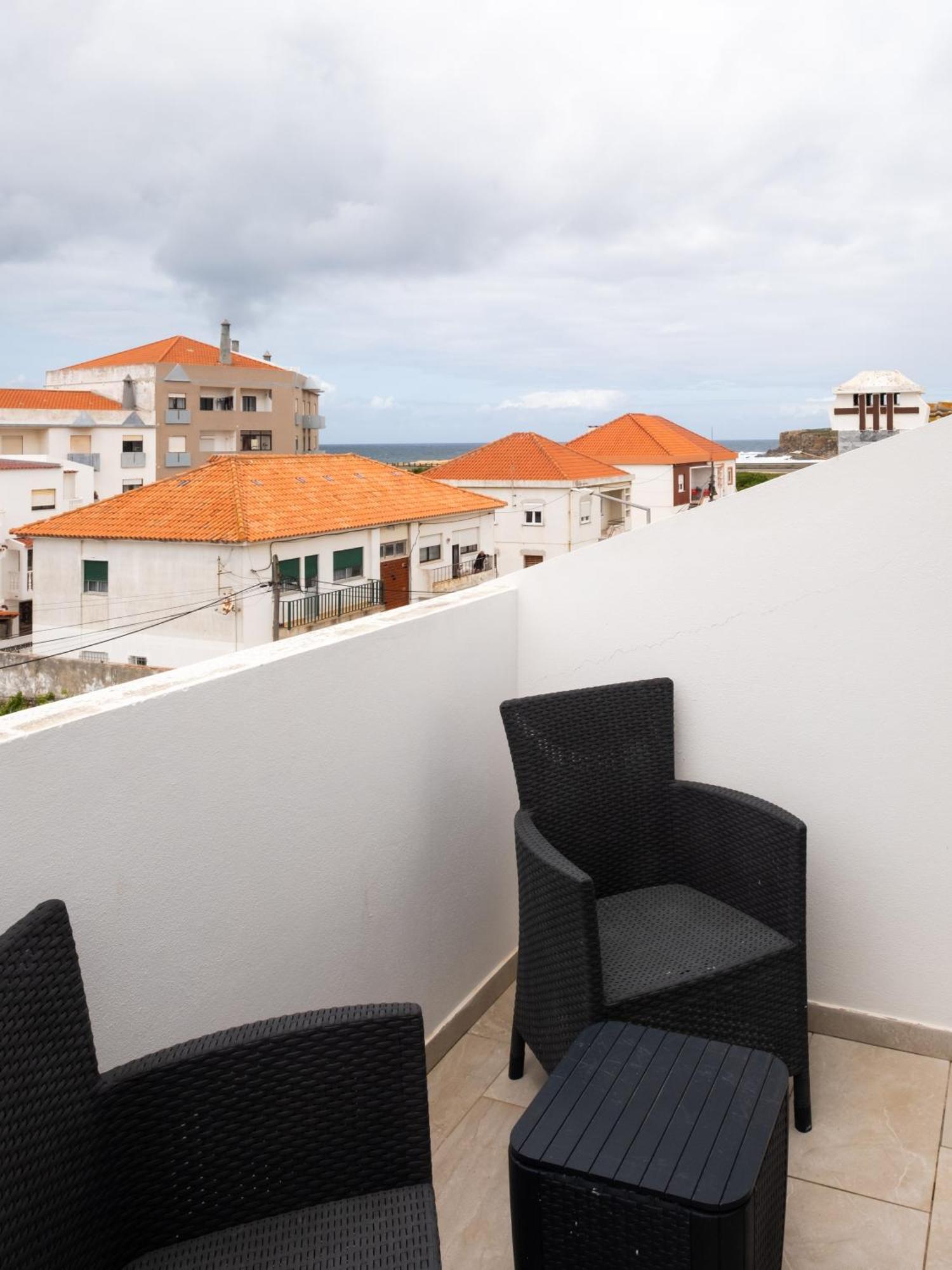 West Side Guesthouse Peniche Luaran gambar