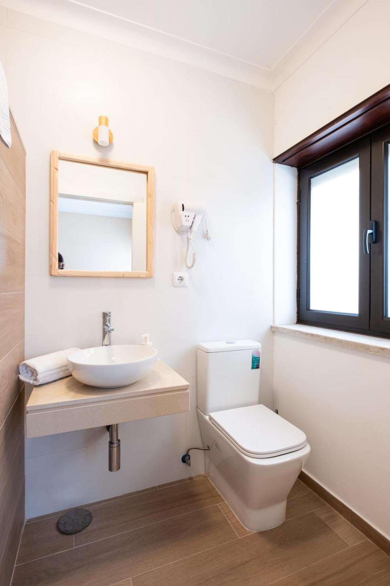West Side Guesthouse Peniche Luaran gambar