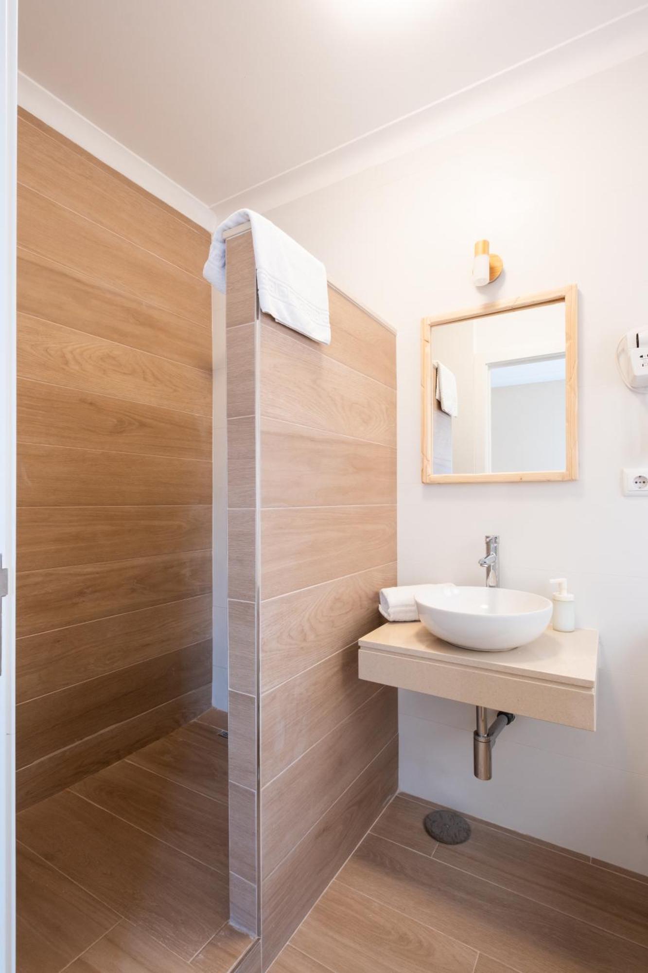 West Side Guesthouse Peniche Luaran gambar