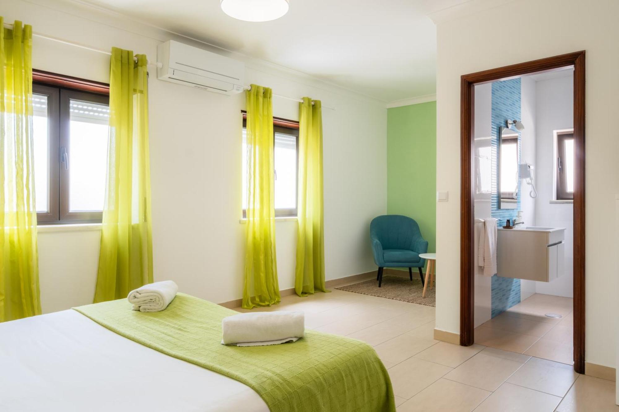 West Side Guesthouse Peniche Luaran gambar